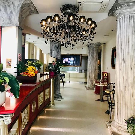 Hotel In Cesenatico Eksteriør billede