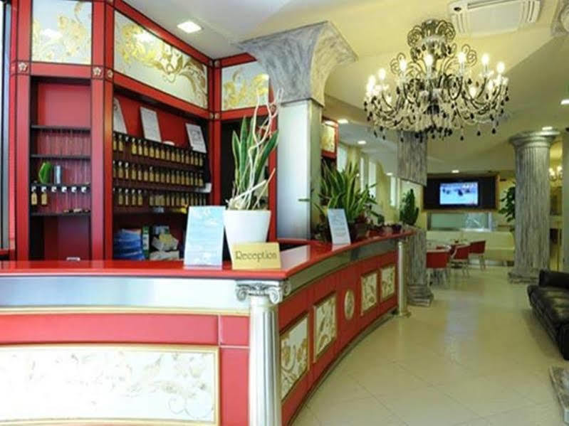 Hotel In Cesenatico Eksteriør billede