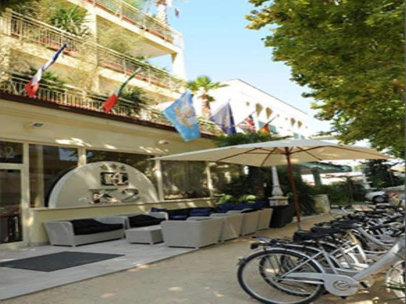 Hotel In Cesenatico Eksteriør billede