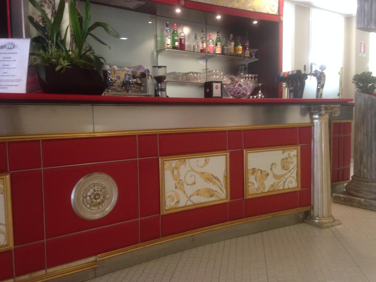 Hotel In Cesenatico Eksteriør billede