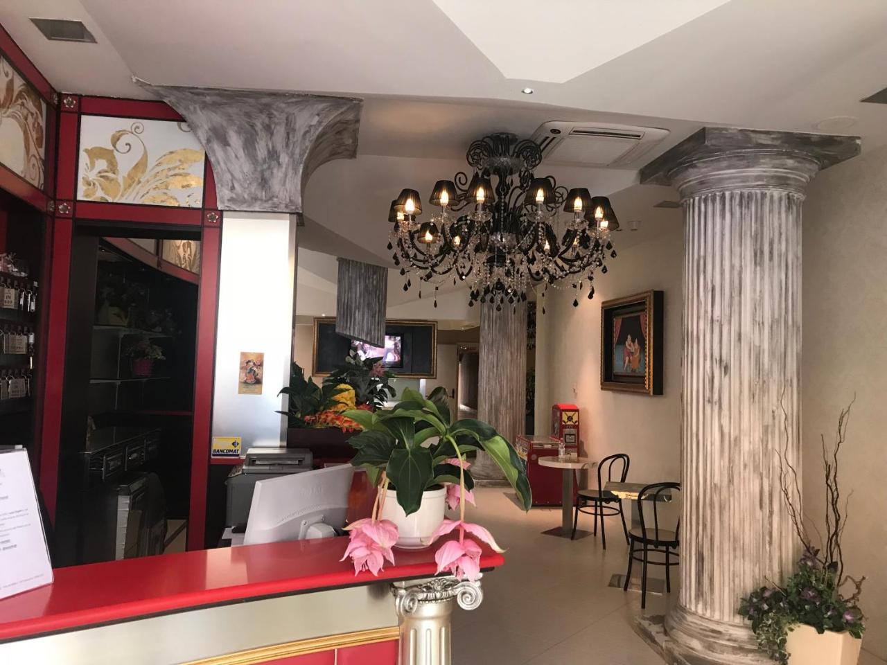 Hotel In Cesenatico Eksteriør billede