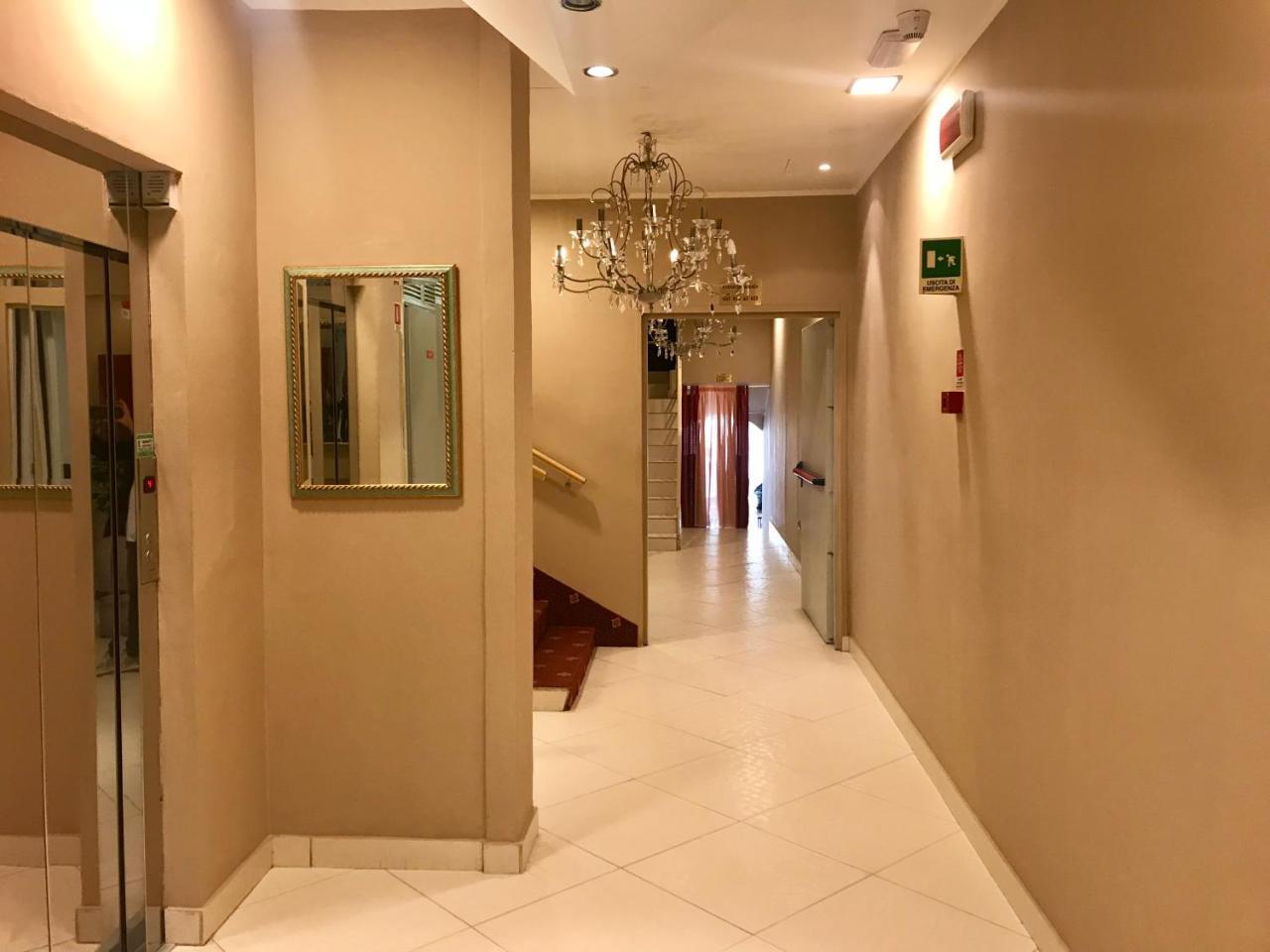 Hotel In Cesenatico Eksteriør billede