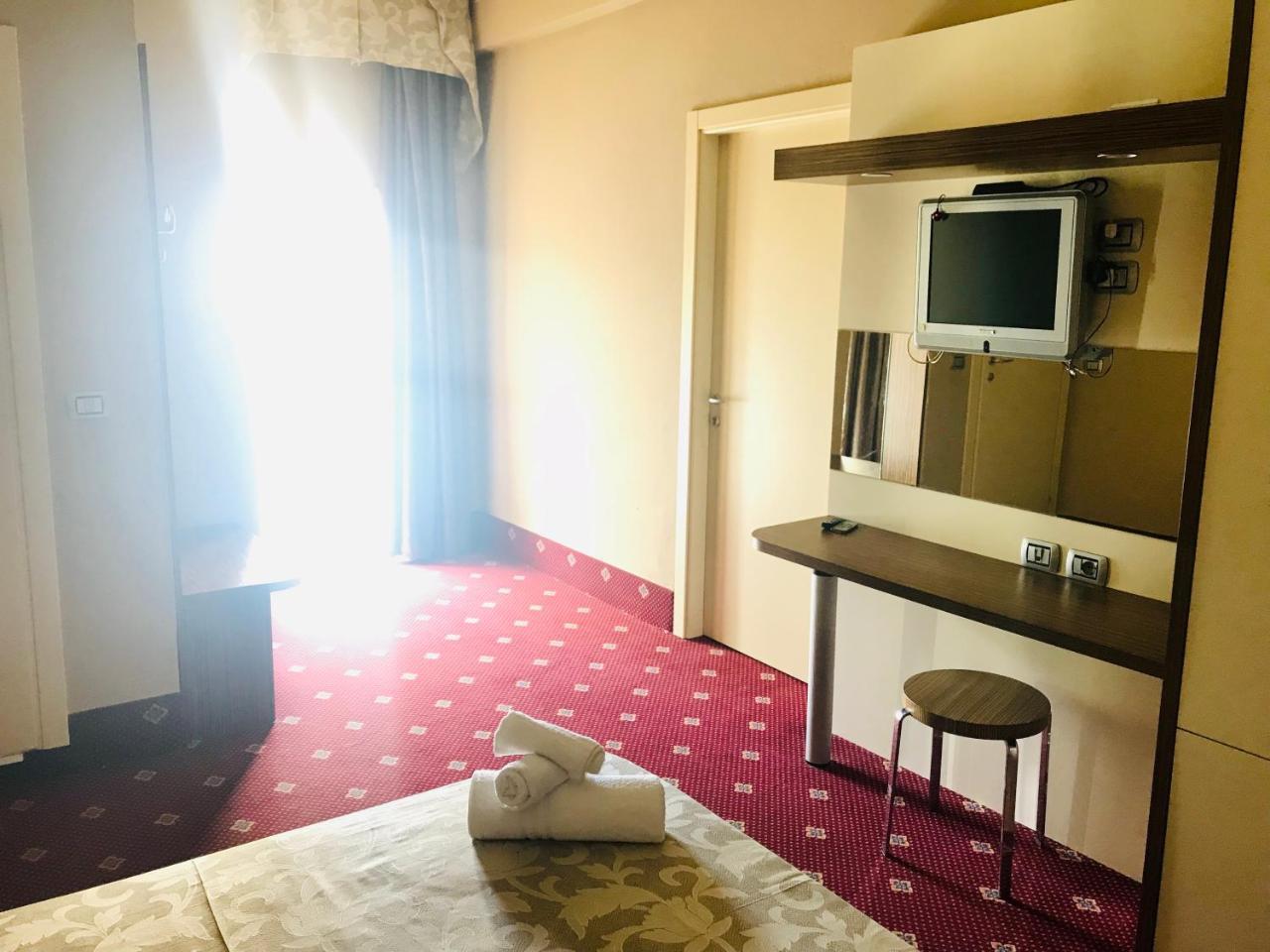 Hotel In Cesenatico Eksteriør billede